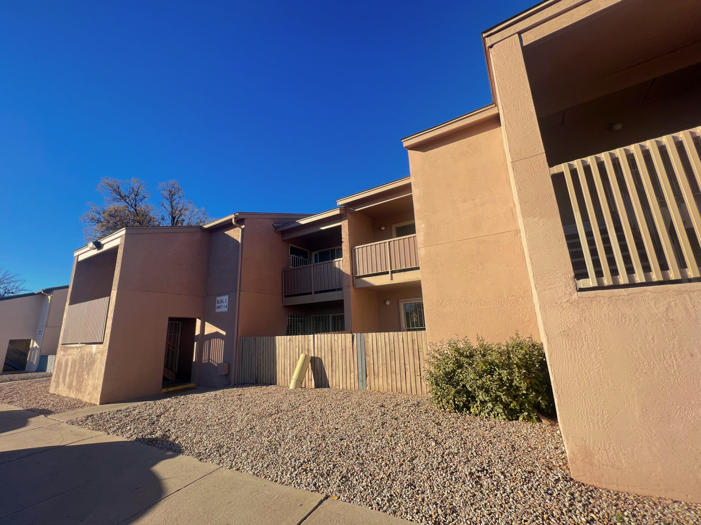 Albuquerque Apartment: 4601 Carlisle Blvd NE