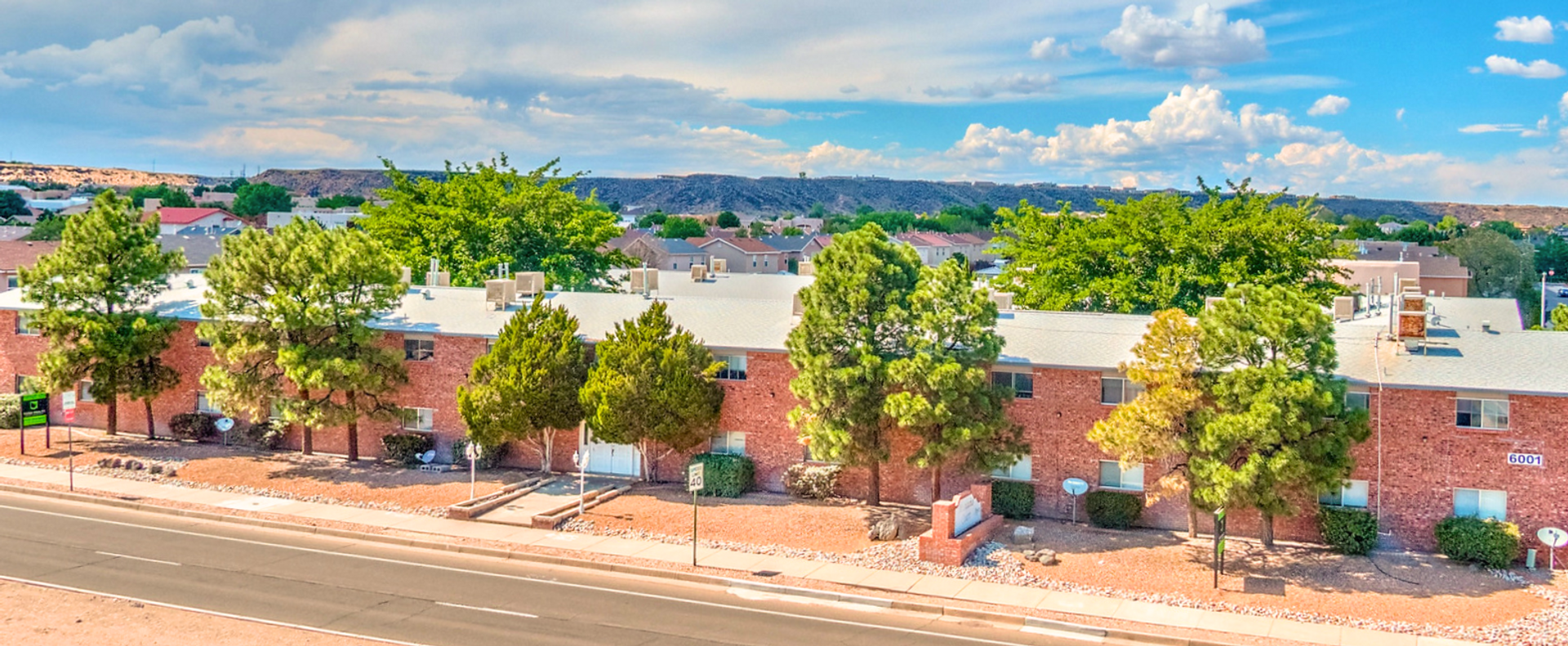 Albuquerque Apartment: 6001 Montano RD NW