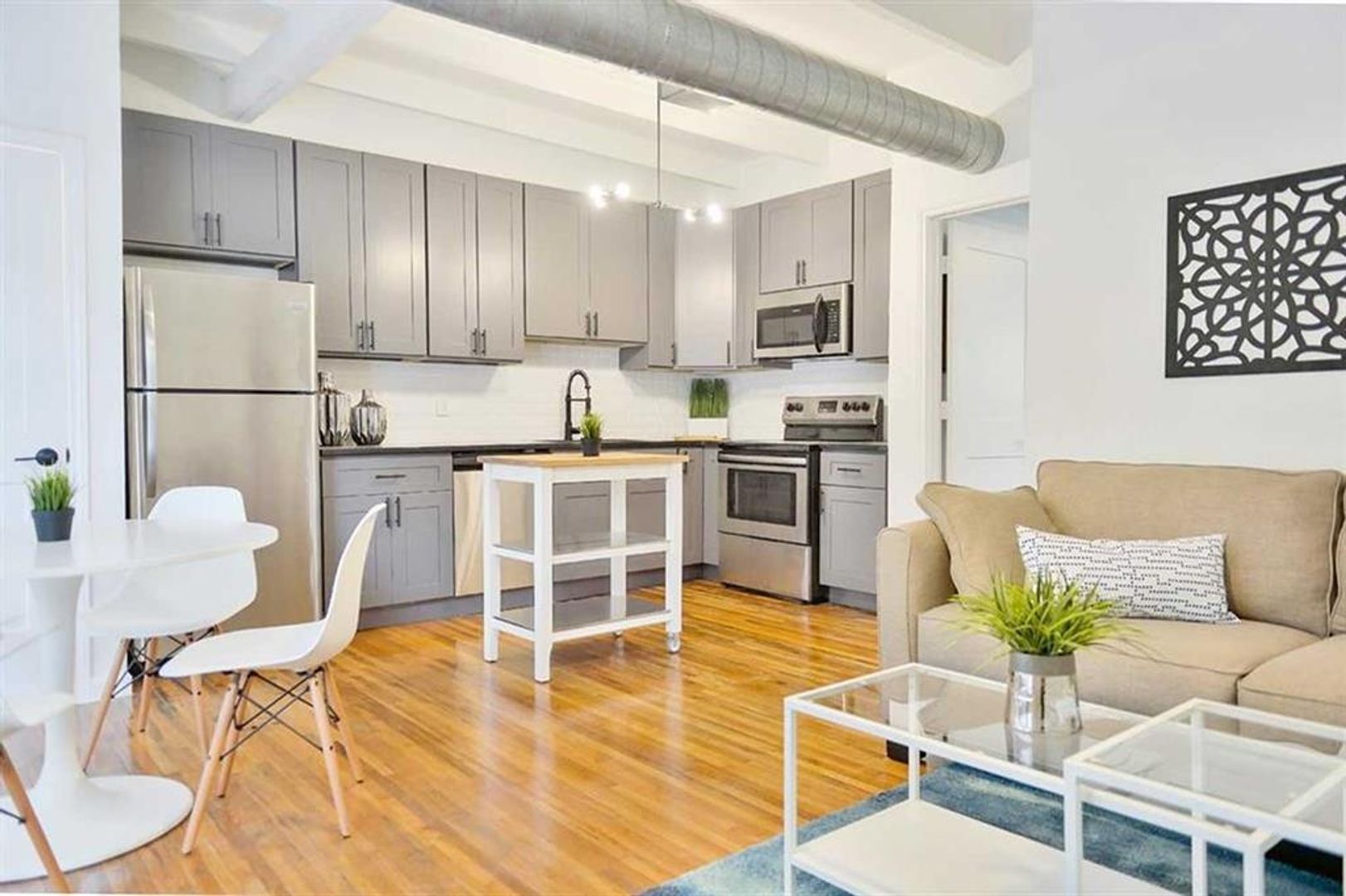 Houston Apartment: 219 Marshall