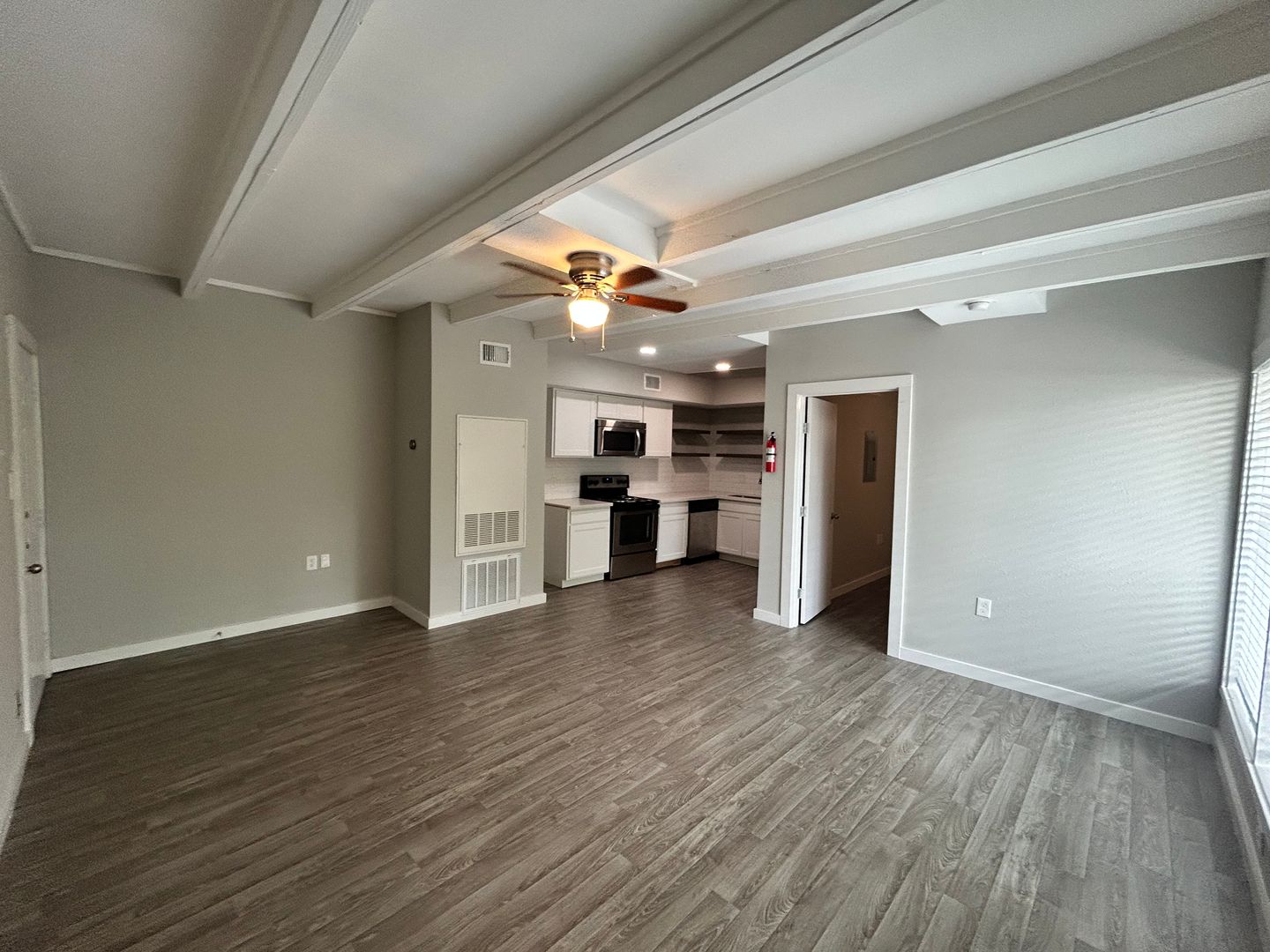Houston Apartment: 219 Marshall
