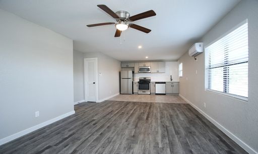 2 Bedroom Rental – 5201 Crawford - 03, Houston, TX 77004