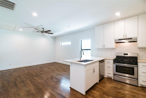 1 Bedroom Multi-Family Home – 609 Boundary - B, Houston, TX 77009