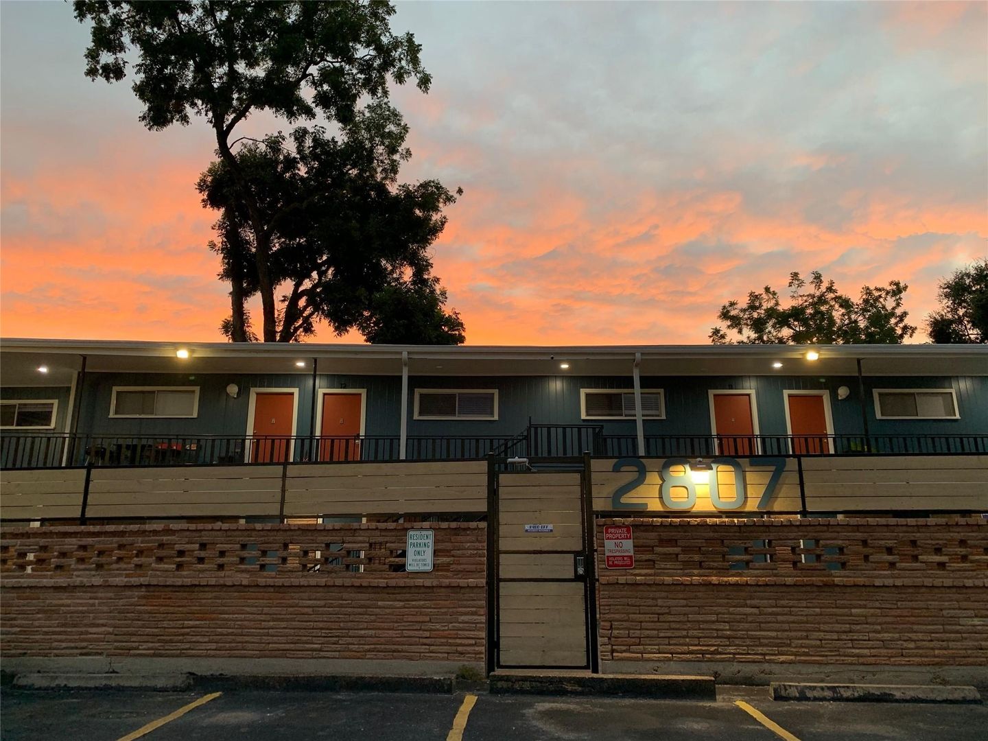 Houston Apartment: 2810 Beauchamp