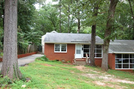 3206 Ruffin St ~ 3 Bedroom / 1 Bathroom ~ Duplex perfect for roommate sharing – photo 1