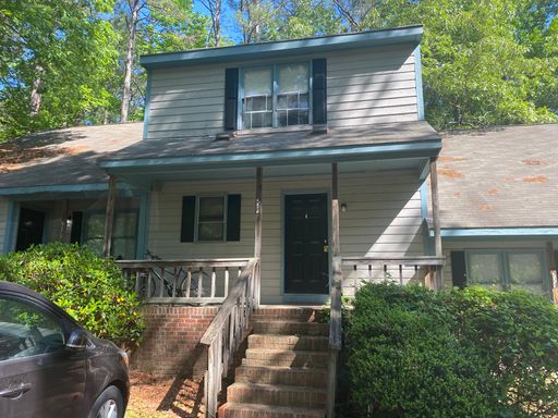 3 BEDROOM / 2.5 BATHROOM ~ 554 Brent Road ~ Townhouse Close to Kaplan Drive Park! – photo 1