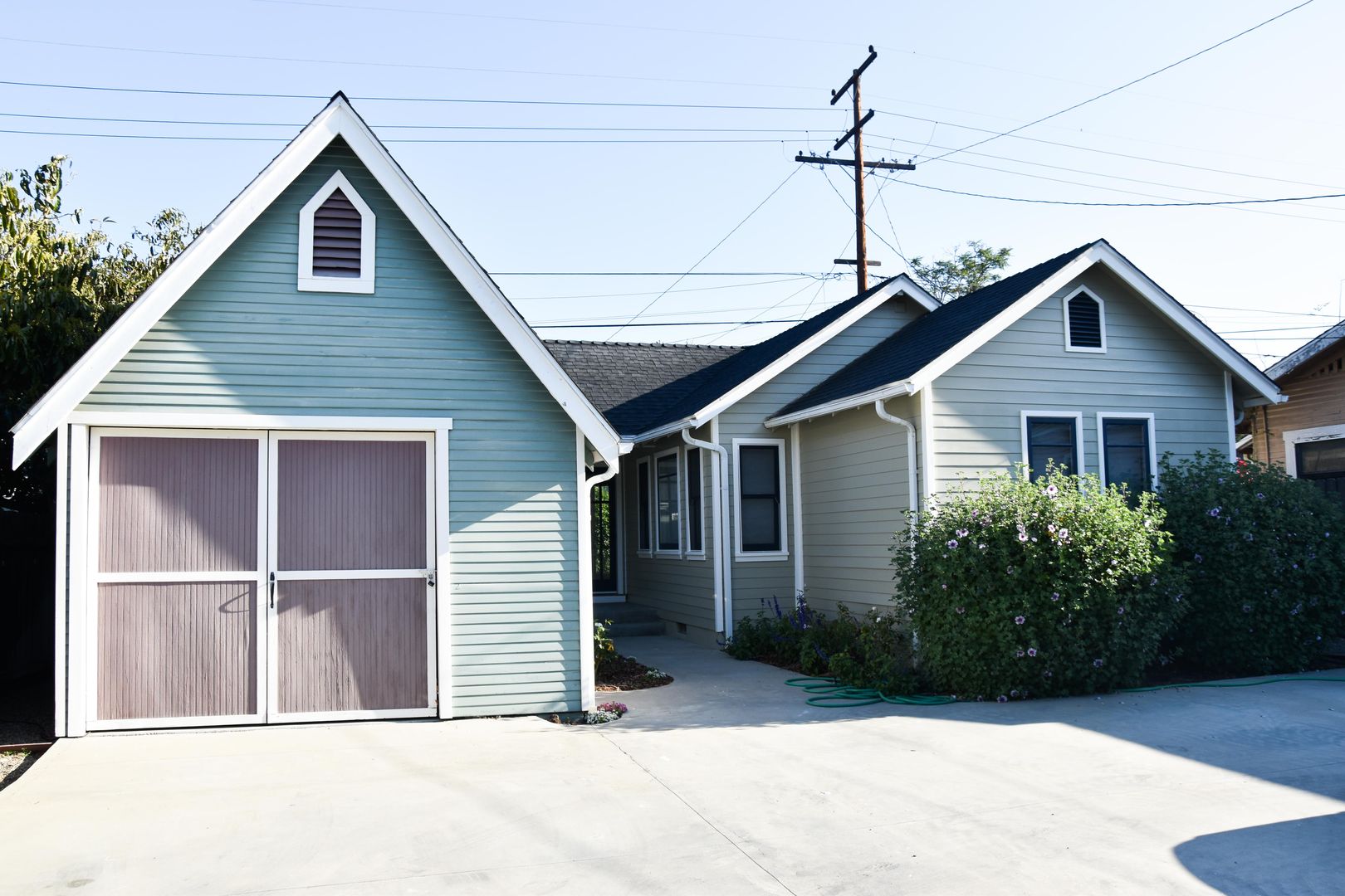 Orange Apartment: 545 Jefferson