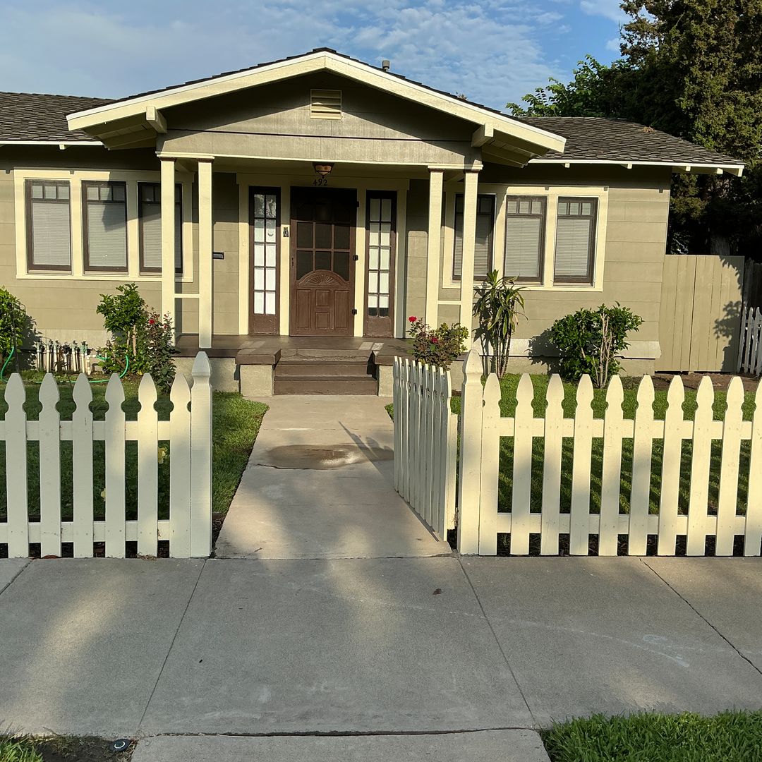 Orange Apartment: 233 E. La Veta