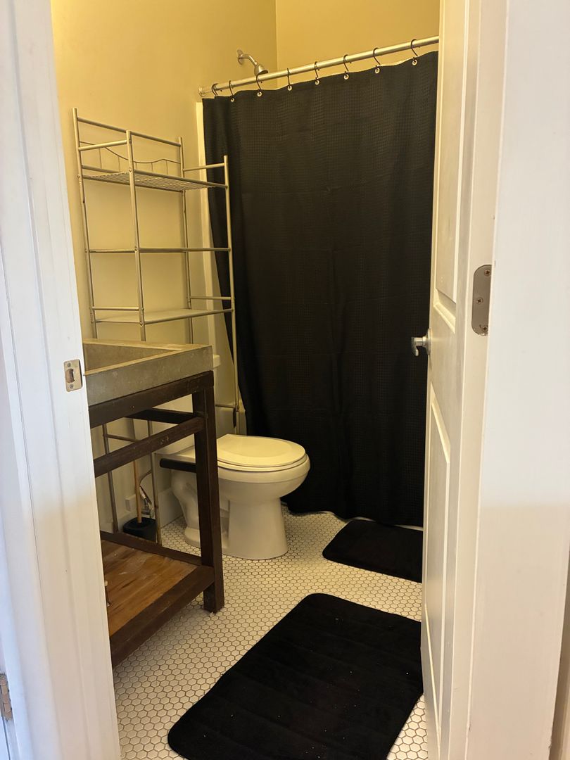 Petersburg Apartment: 257 E Bank St