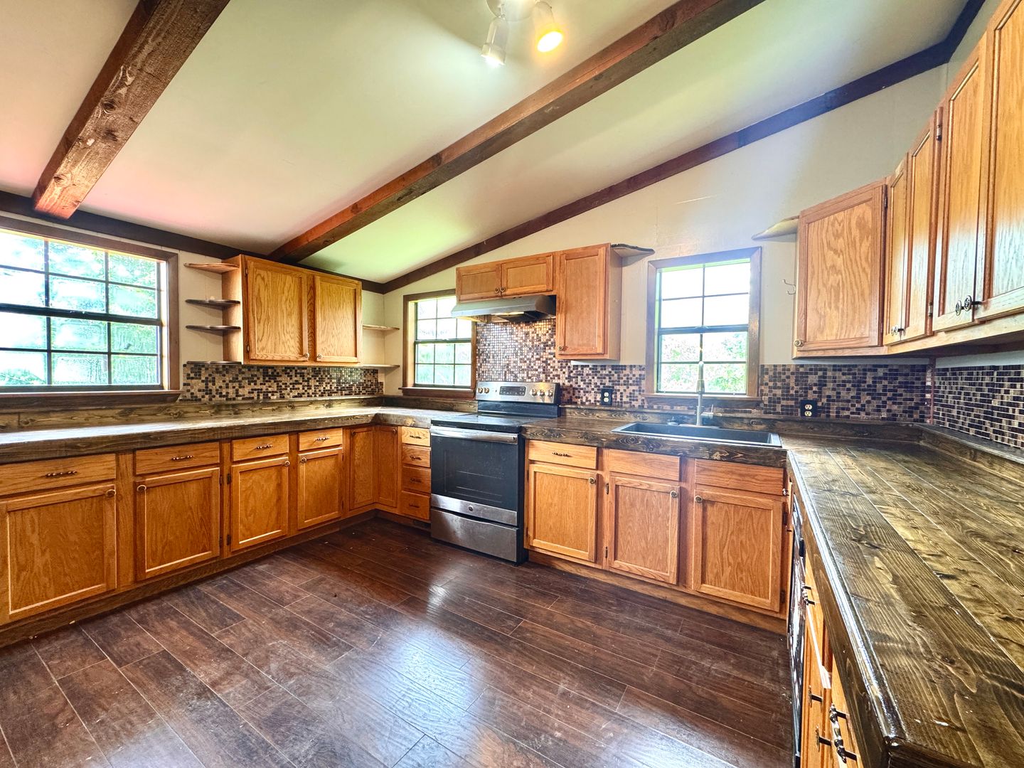 Batesville House: 5750 White Drive