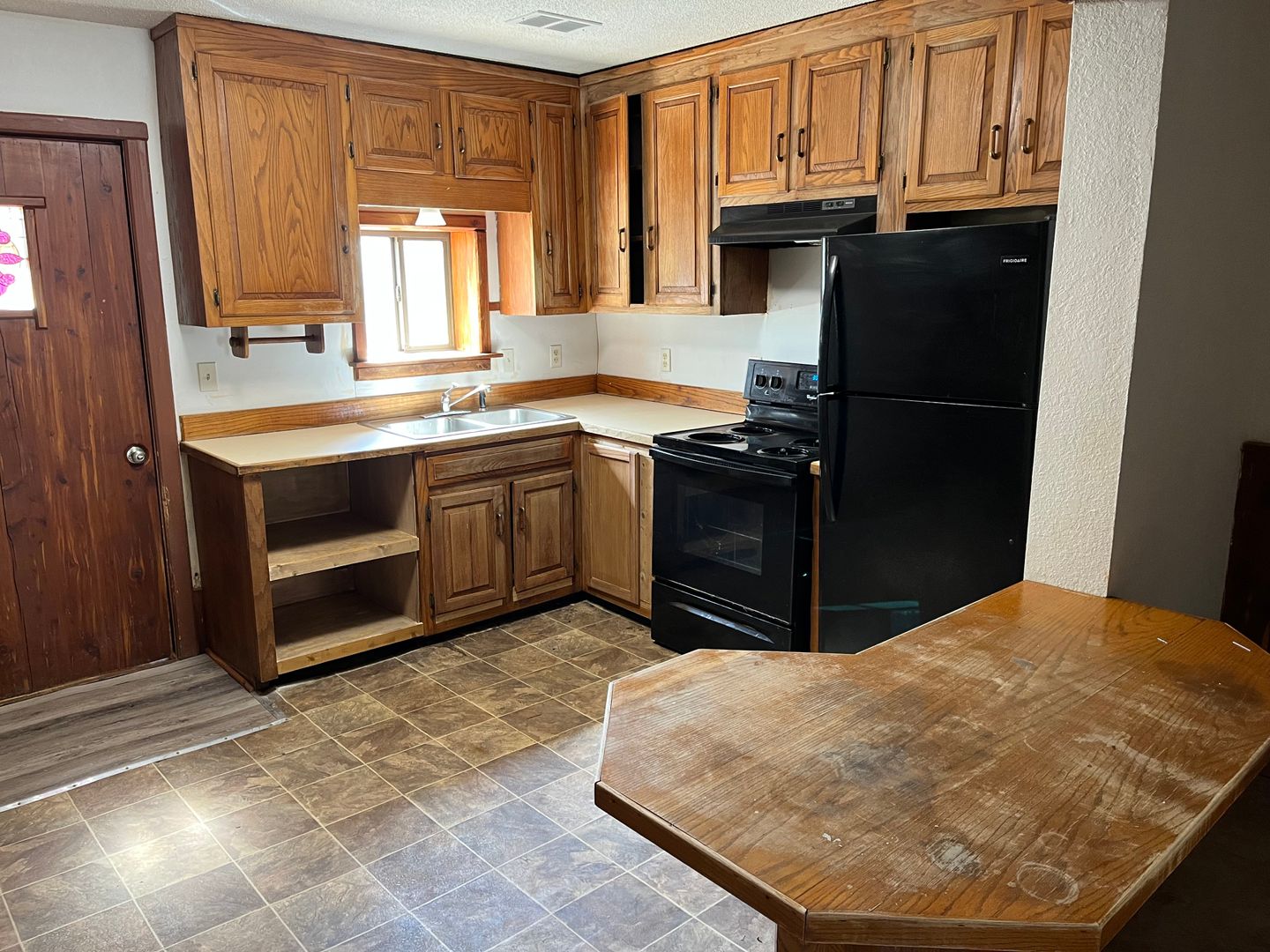 Cave City House: 320 Antioch Rd
