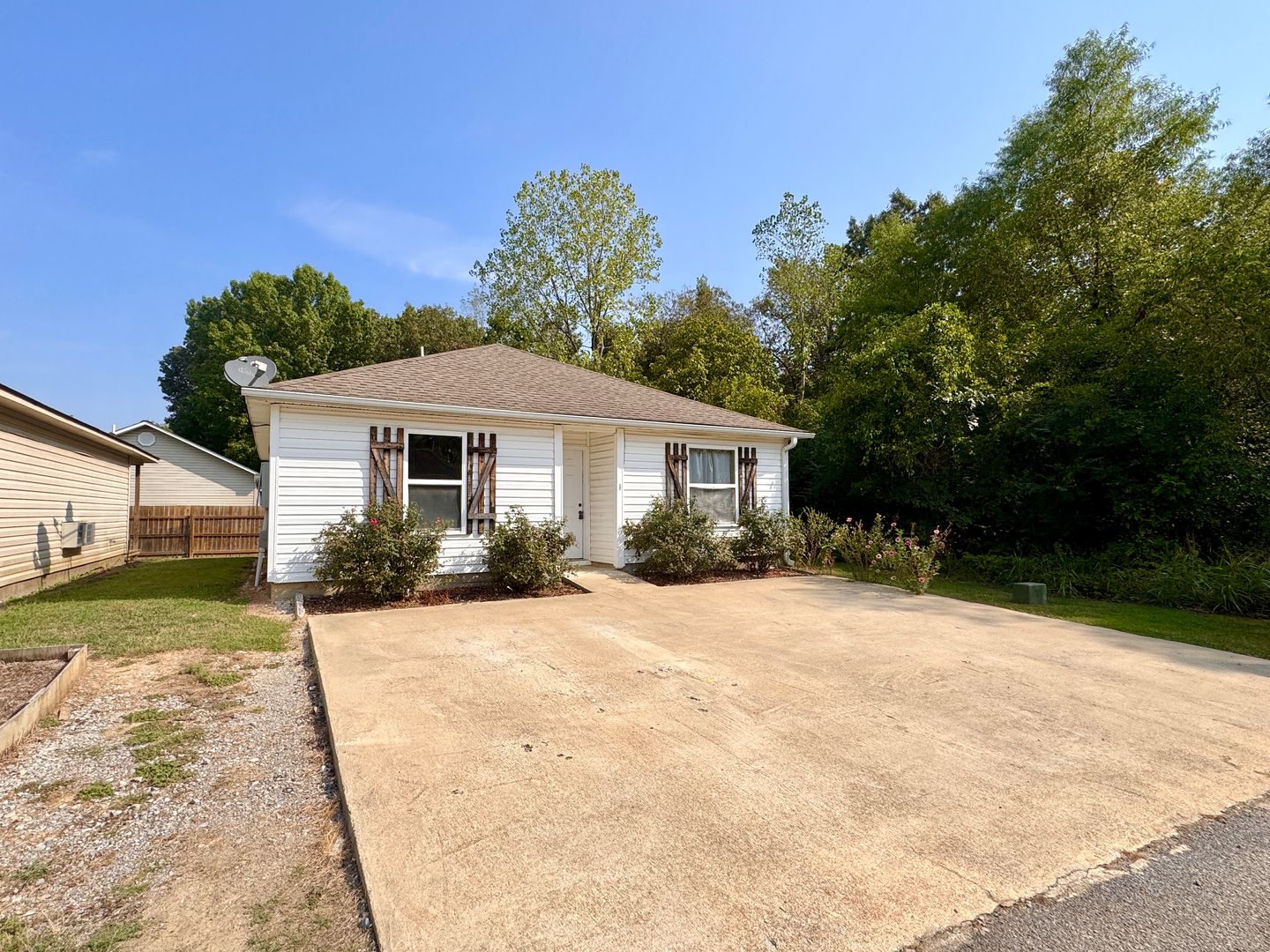 Sulphur Rock Townhome: 35 Gabriel Way
