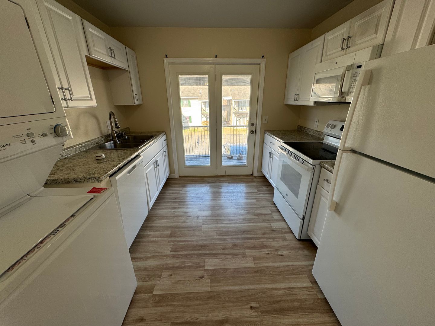 Batesville Apartment: 2501-2575 Case St.