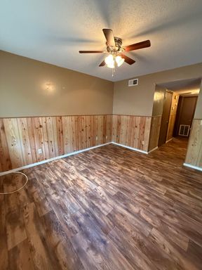 Classic 1/1 Apartment in Westside • Batesville