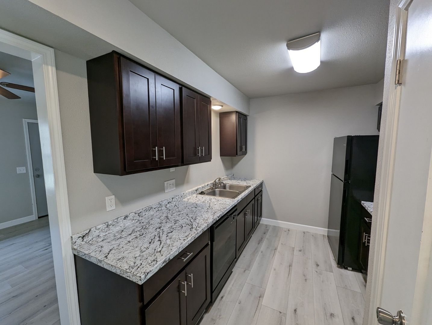 Batesville Apartment: 591 E. Boswell St.