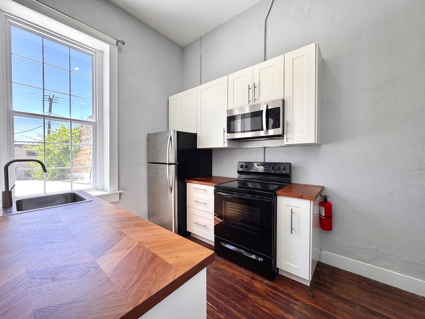 Batesville Apartment: 286 East Main St.