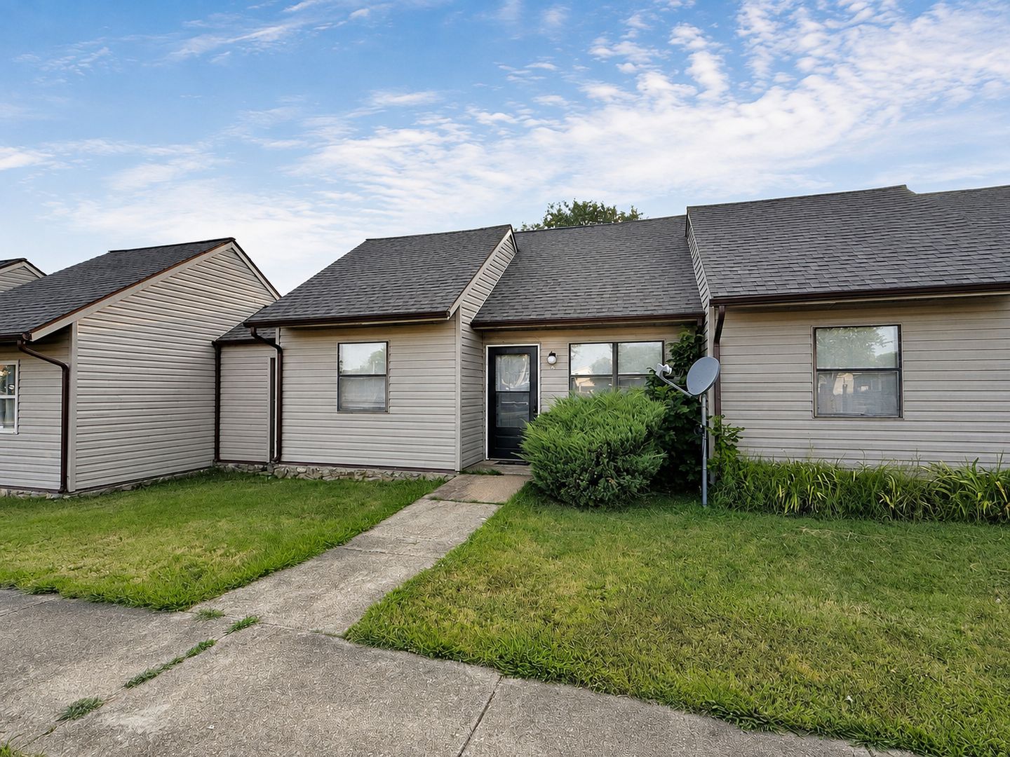 Horseshoe Bend Apartment: 905 S. 4th St.