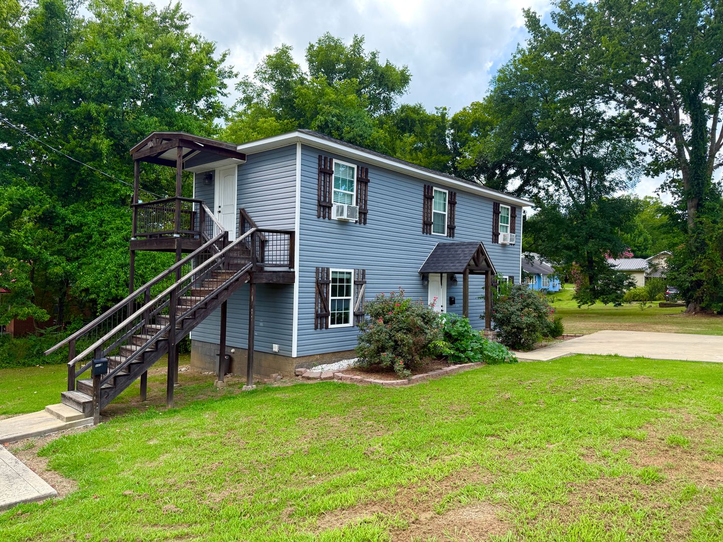 Batesville Apartment: 480 S. 8th St.