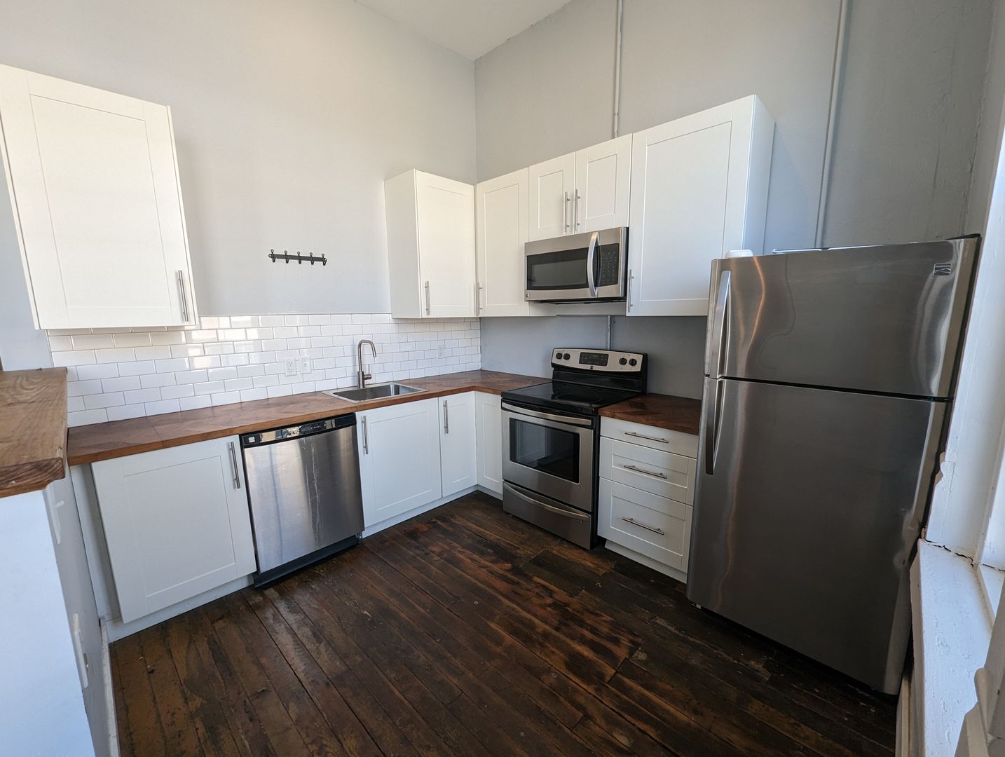Batesville Apartment: 286 East Main St.