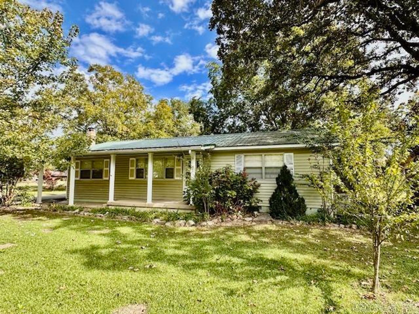 Mountain View House: 307 N Union Ave