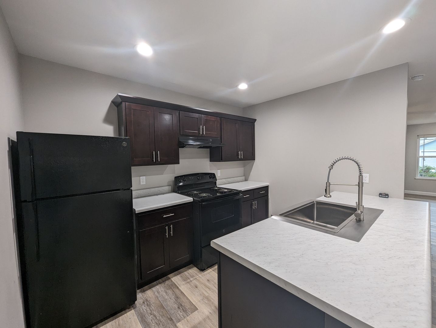 Southside Apartment: 20, 30 Southstone Drive