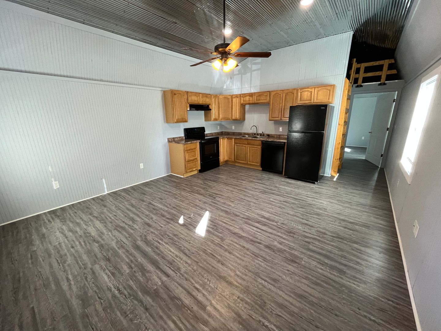 Batesville Apartment: 225 Community Dr.