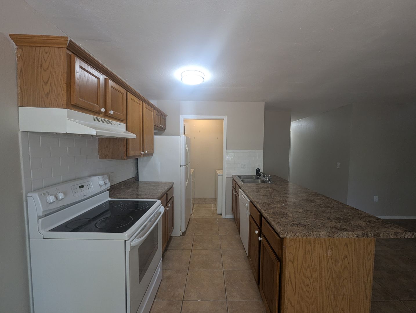 Batesville Apartment: 222 Quail Valley