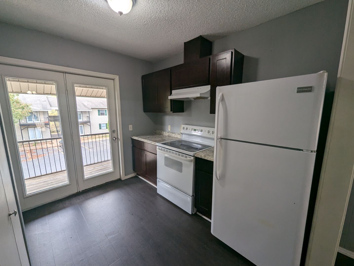 Batesville Apartment: 2501-2575 Case St.