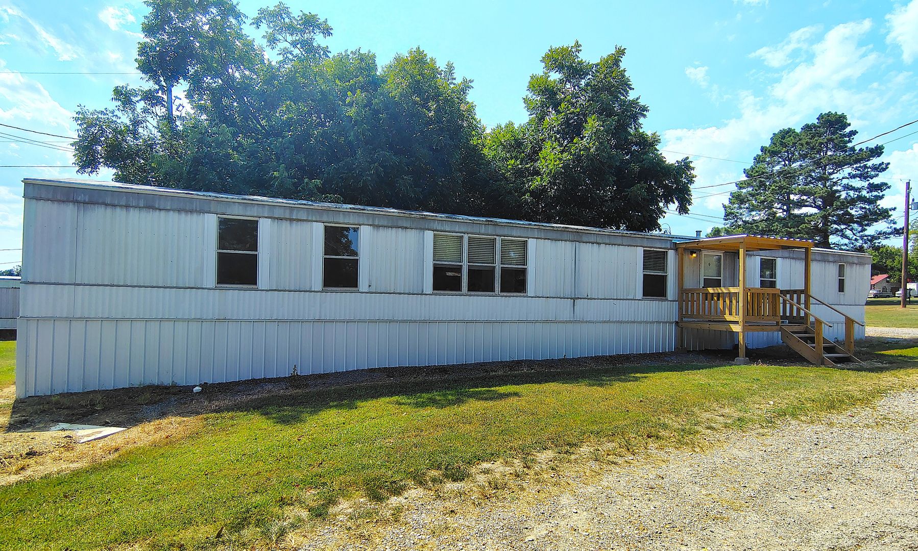Batesville Apartment: 225 Community Dr.