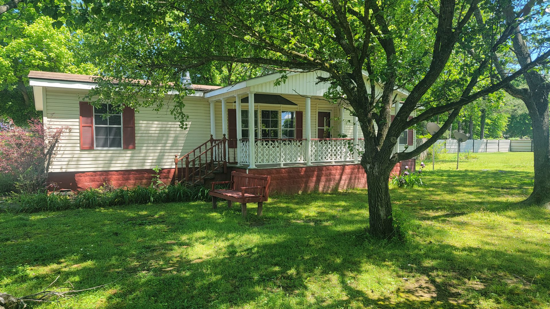 Batesville House: 80 Reed Wade Road