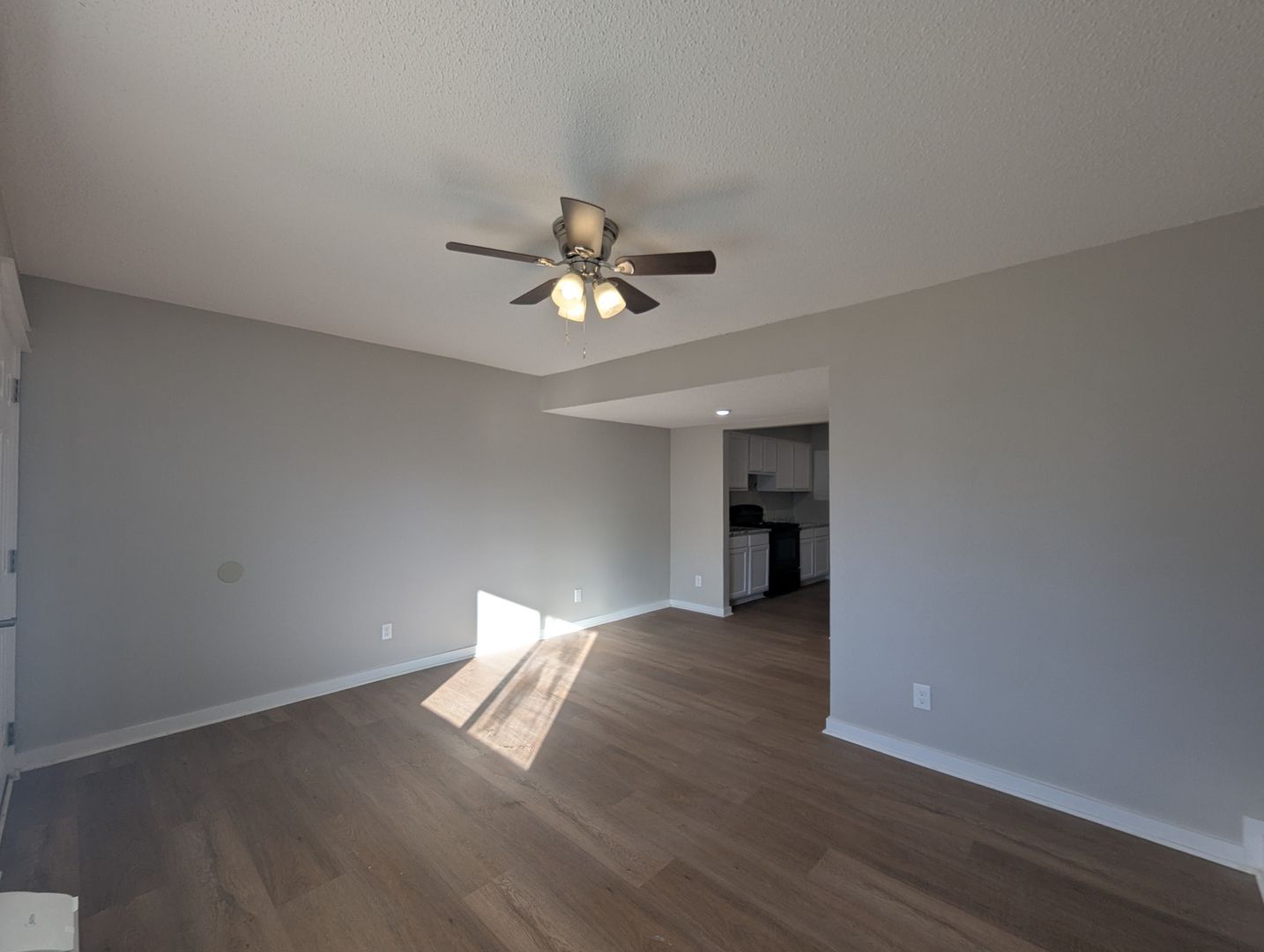 Cave City Apartment: 221 Sweet Street