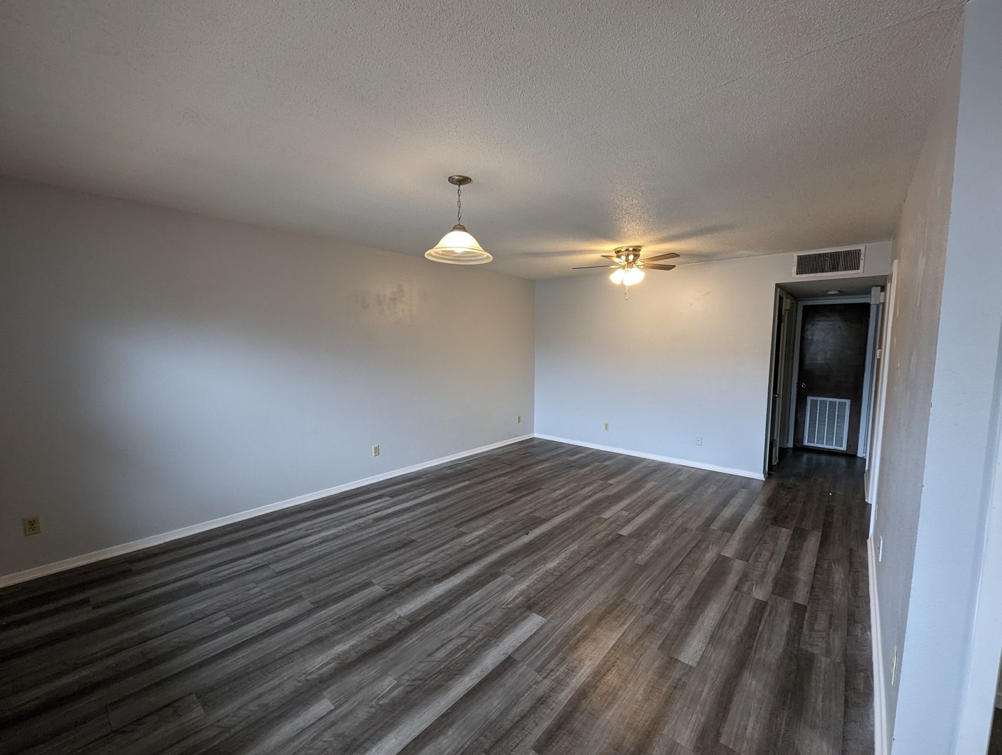 Batesville Apartment: 1520 E. Boswell St.