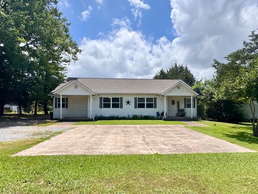 2 Bed/1 Bath • Between Searcy and Batesville