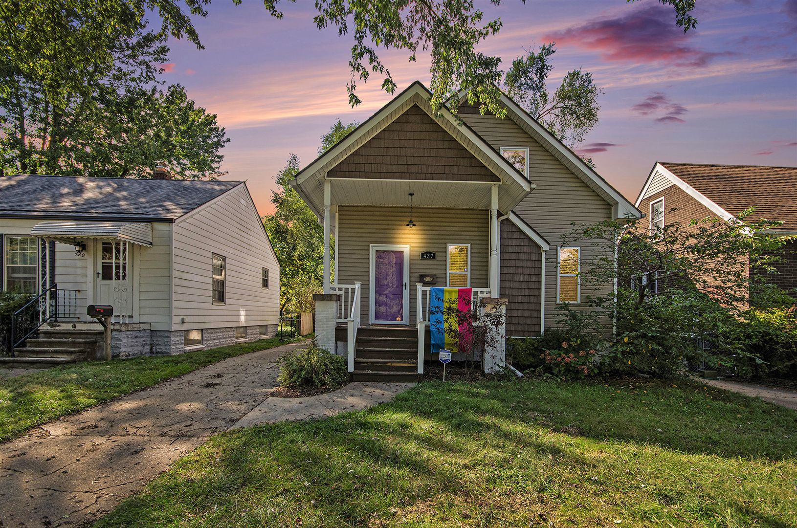 FERNDALE House: 437 SAINT LOUIS ST.