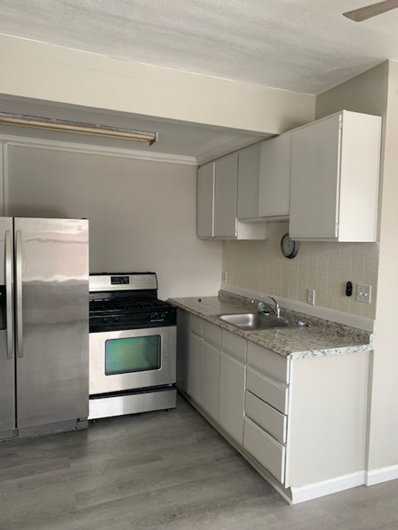 HOWELL Apartment: 121 S COURT STREET