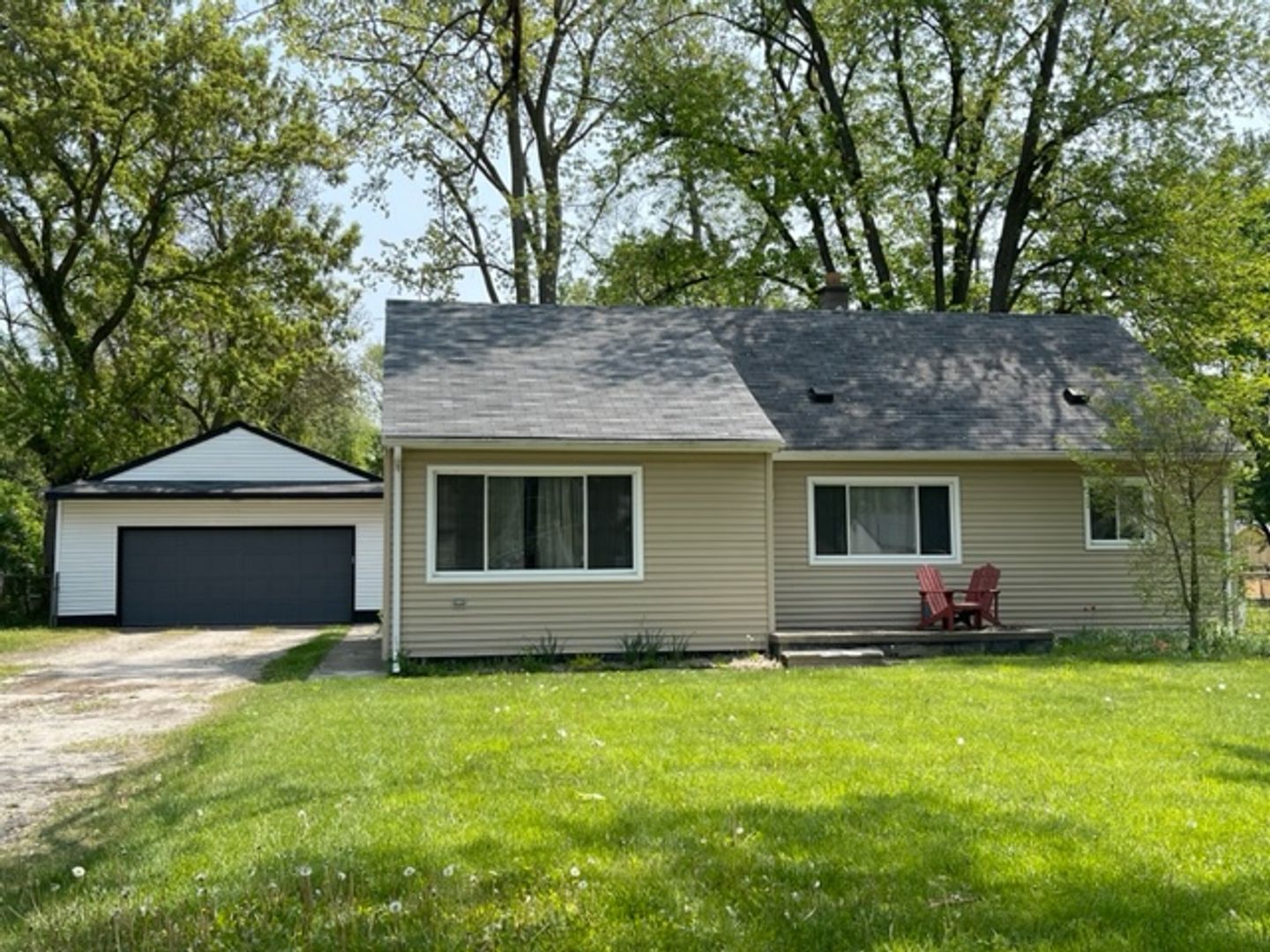 LIVONIA House: 18964 DEERING ST.