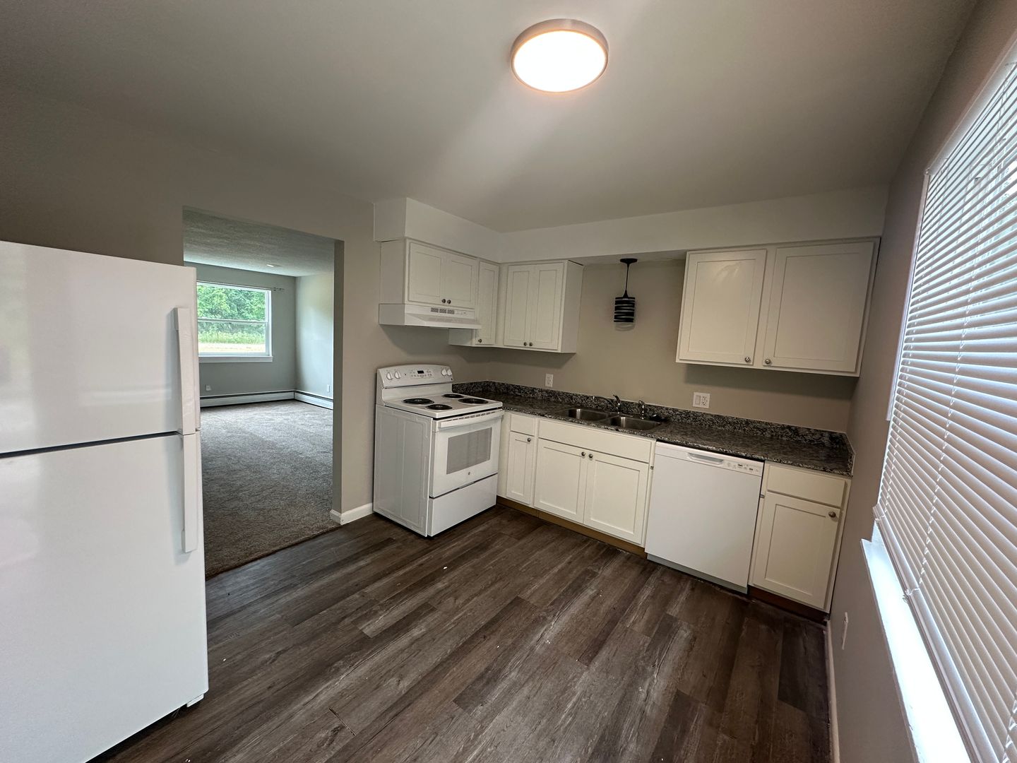 Allendale Apartment: 6438-6692 Martinie Dr