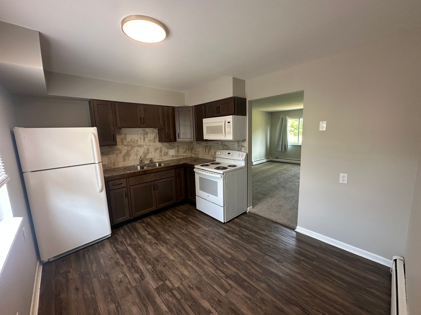 Allendale Apartment: 6438-6692 Martinie Dr