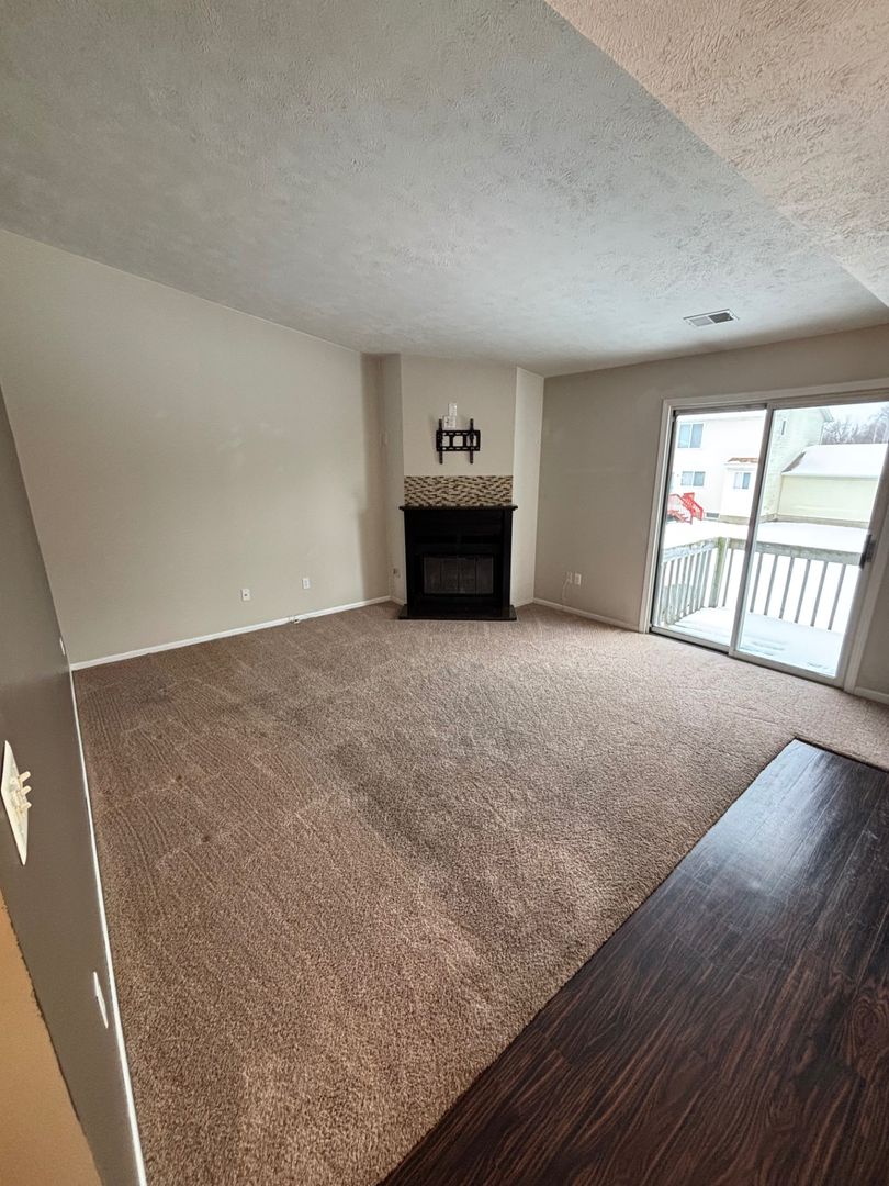 Grand Rapids Apartment: 4601 Stauffer Ave SE