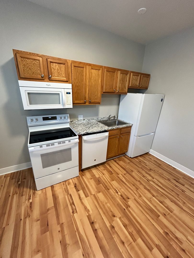 Coopersville Apartment: 259 Main Street