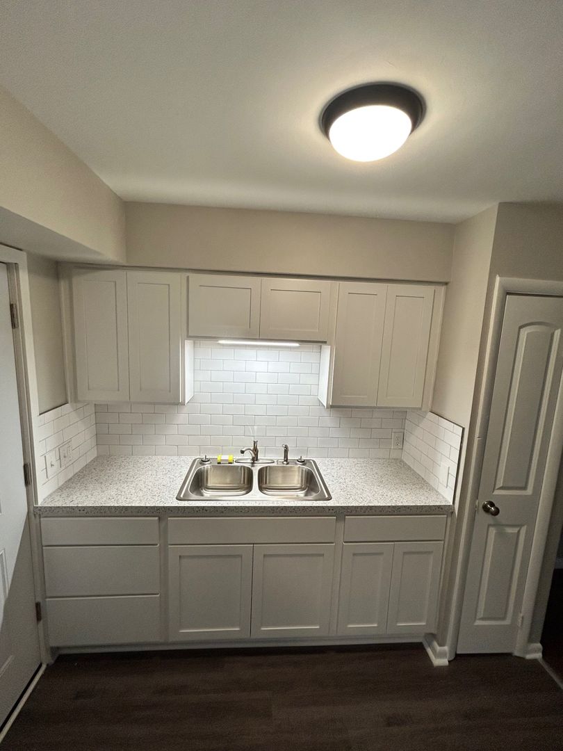 Wyoming Apartment: 2121 Johanna Avenue