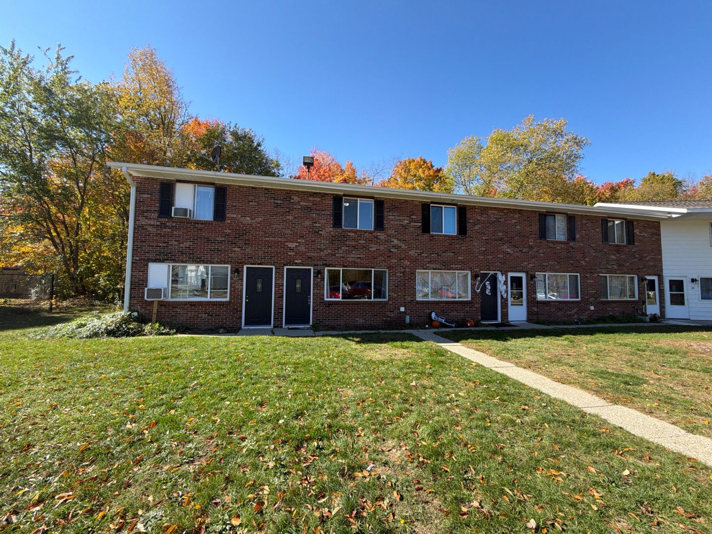 Allendale Apartment: 6438-6692 Martinie Dr