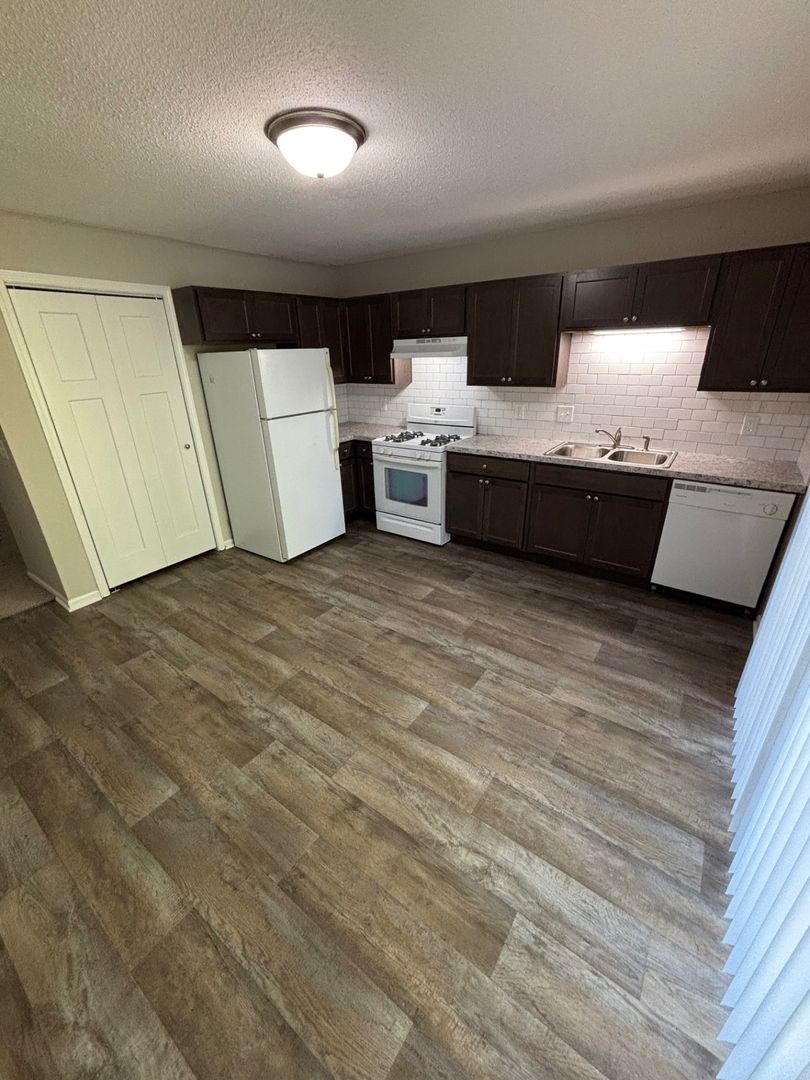 Kentwood Apartment: 1231 60th Street SE