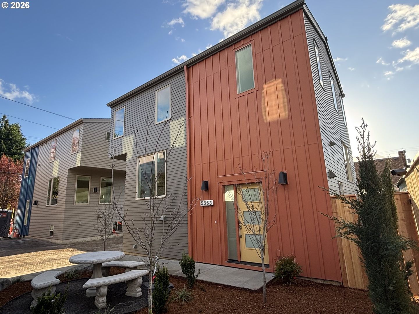 Portland House: 5353 SE Stark St