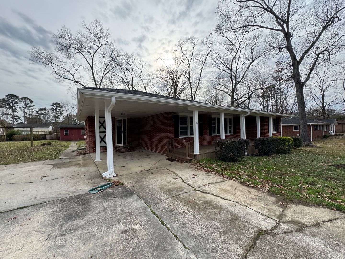 Rome House: 3009 Garden Lakes Blvd