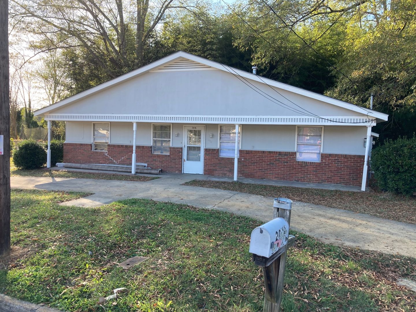 Rome Apartment: 204 Nixon Avenue