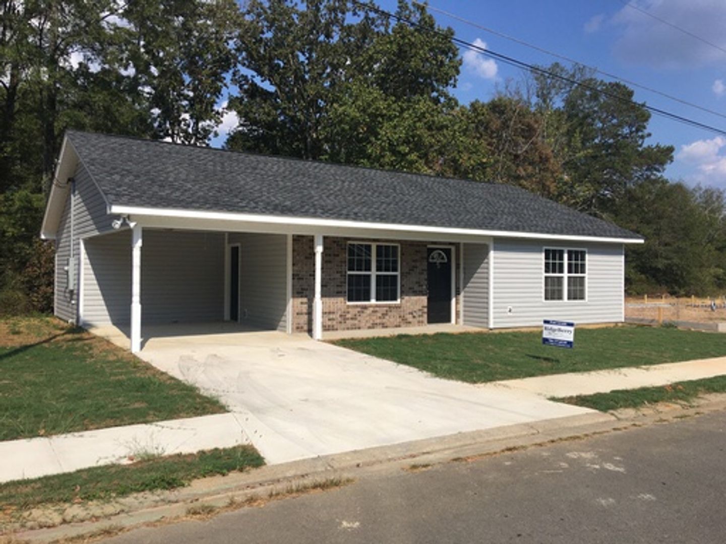 Rome House: 6 Runway Drive