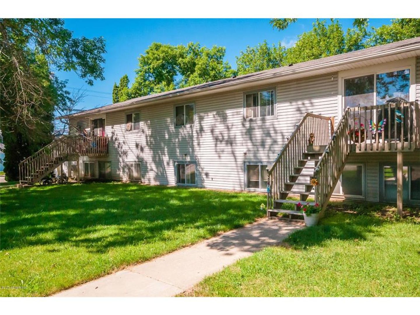 Kasson Apartment: 9 8th Avenue NW
