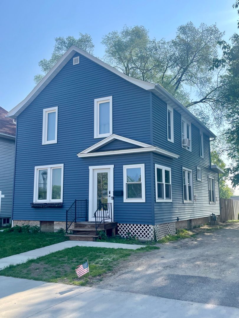 Rochester Apartment: 714 North Broadway Avenue