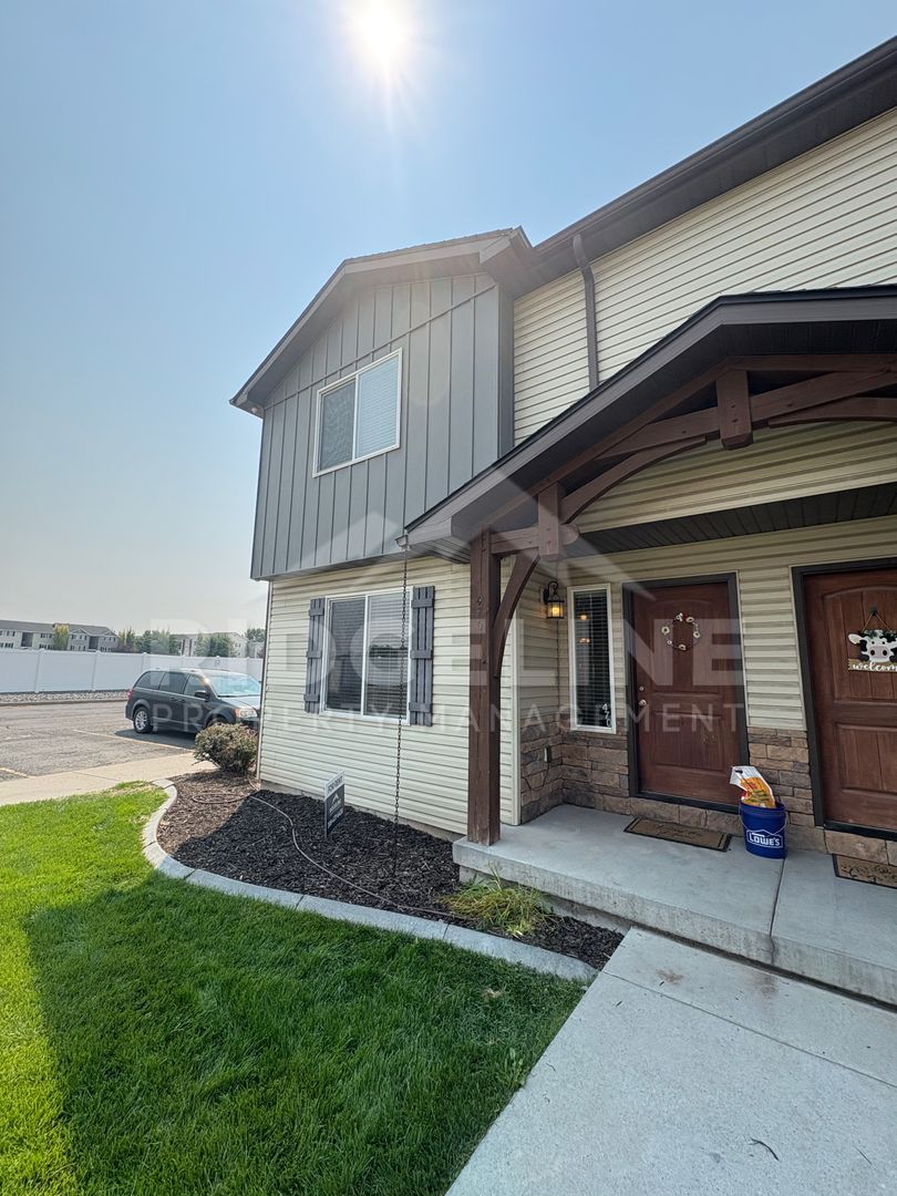 Rexburg House: 470 Sunflower Road