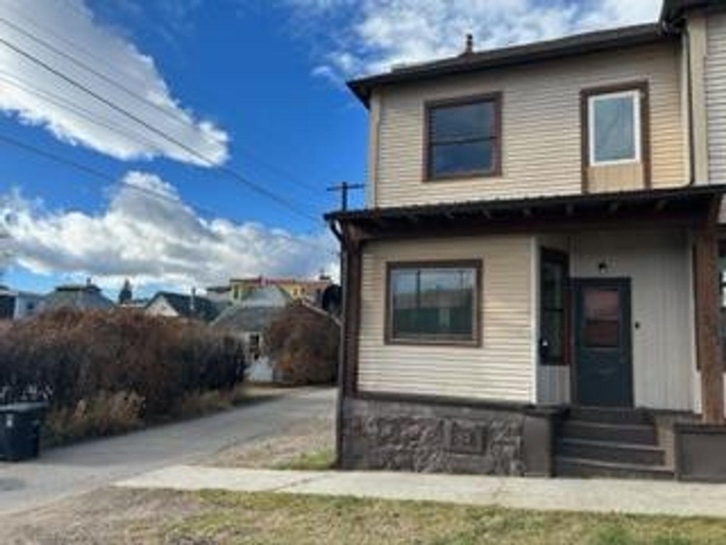 Butte Apartment: 221 N Henry Ave
